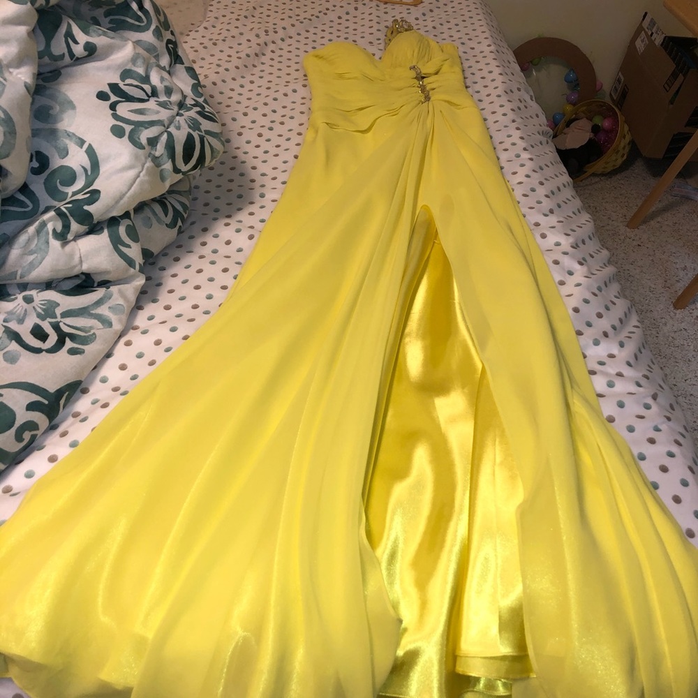 Prom/Formal Dress - Picture 3 of 9